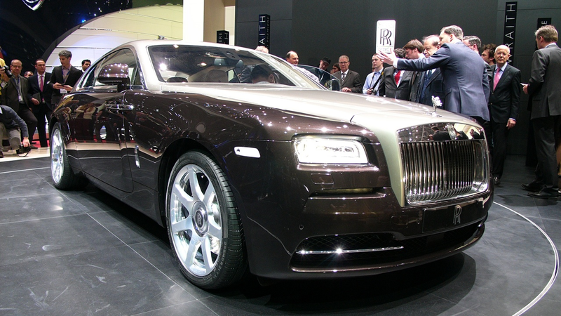 Illustration for article titled All The Crazy, Expensive And Crazy Expensive Cars That Just Debuted In Geneva